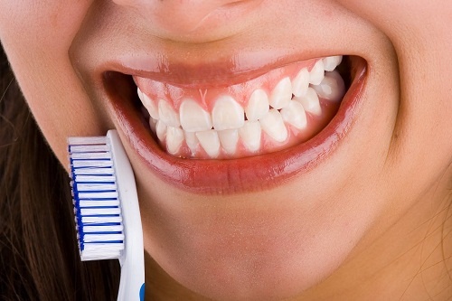 I 10 consigli per denti sani